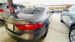 جاكوار XF